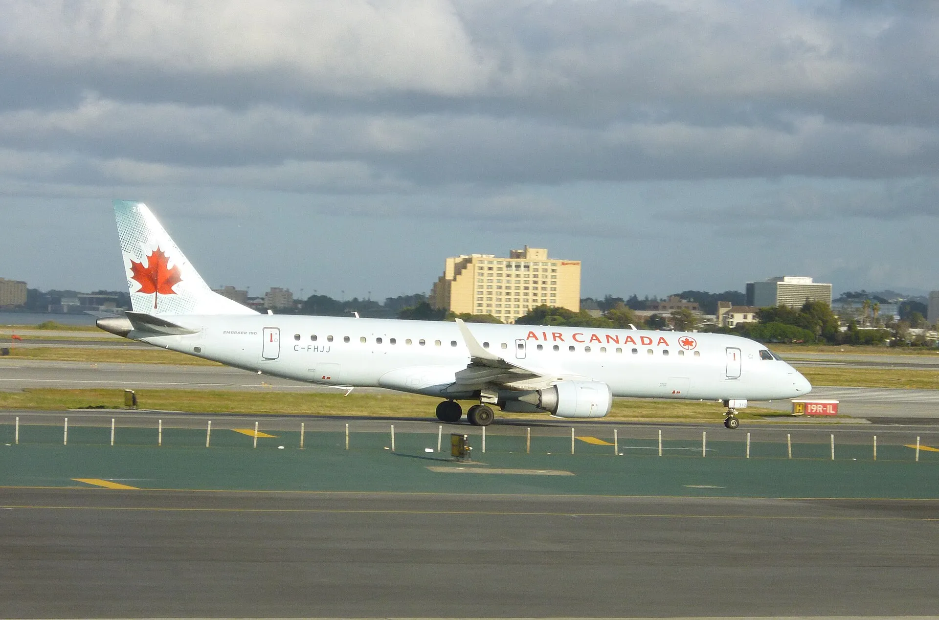 Air Canada закрывает пять маршрутов в США