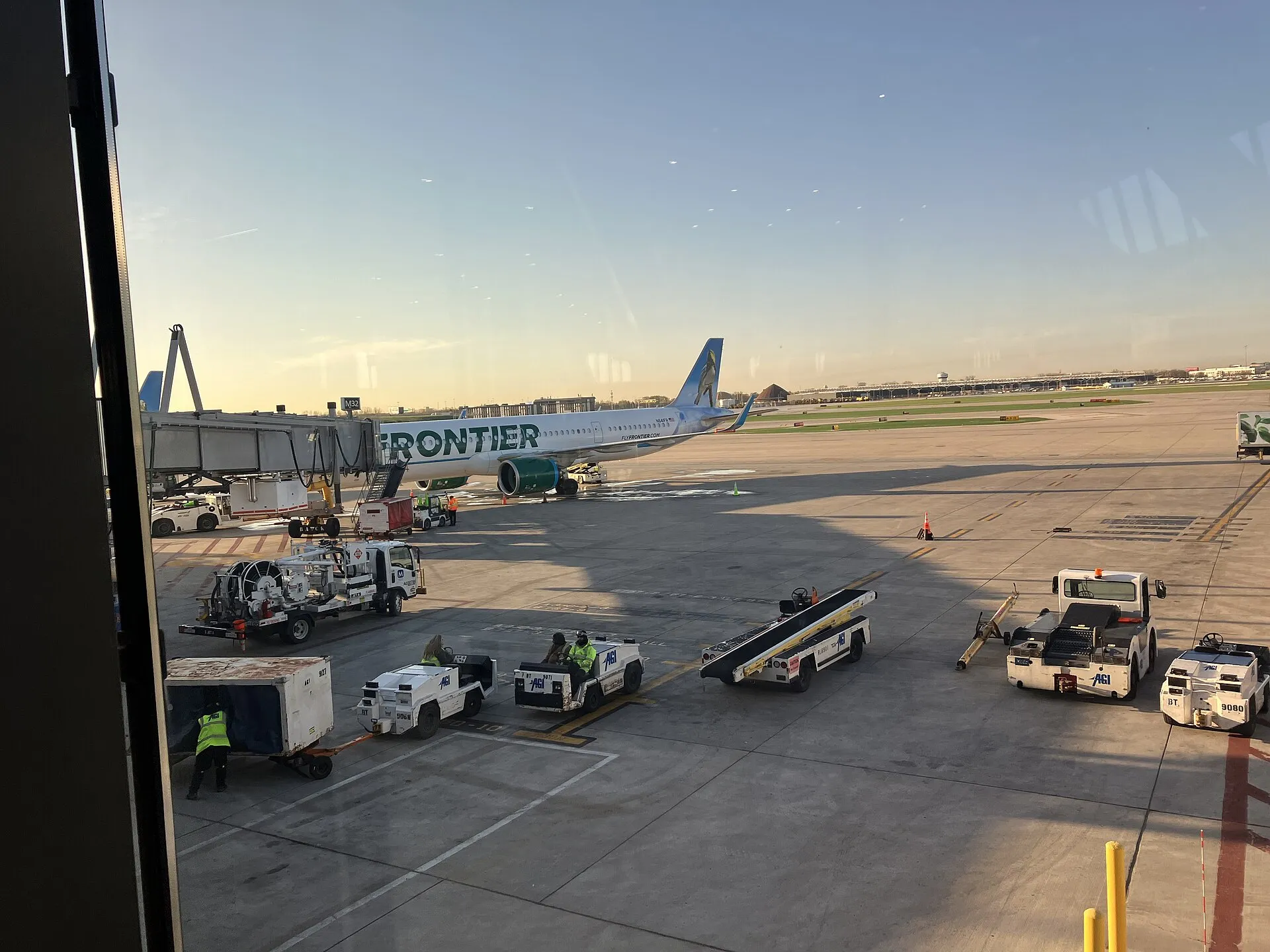 Frontier Airlines открывает девять новых беспосадочных маршрутов