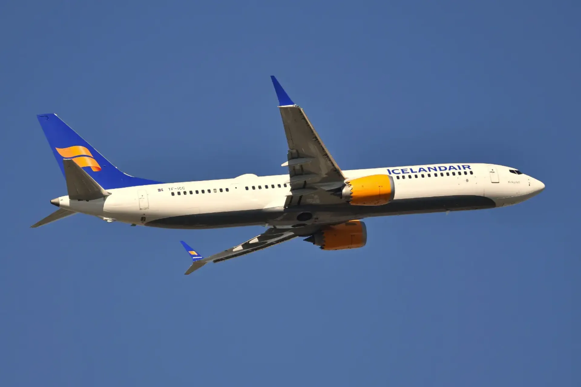 Some Boeing 737 variants can across the Atlantic