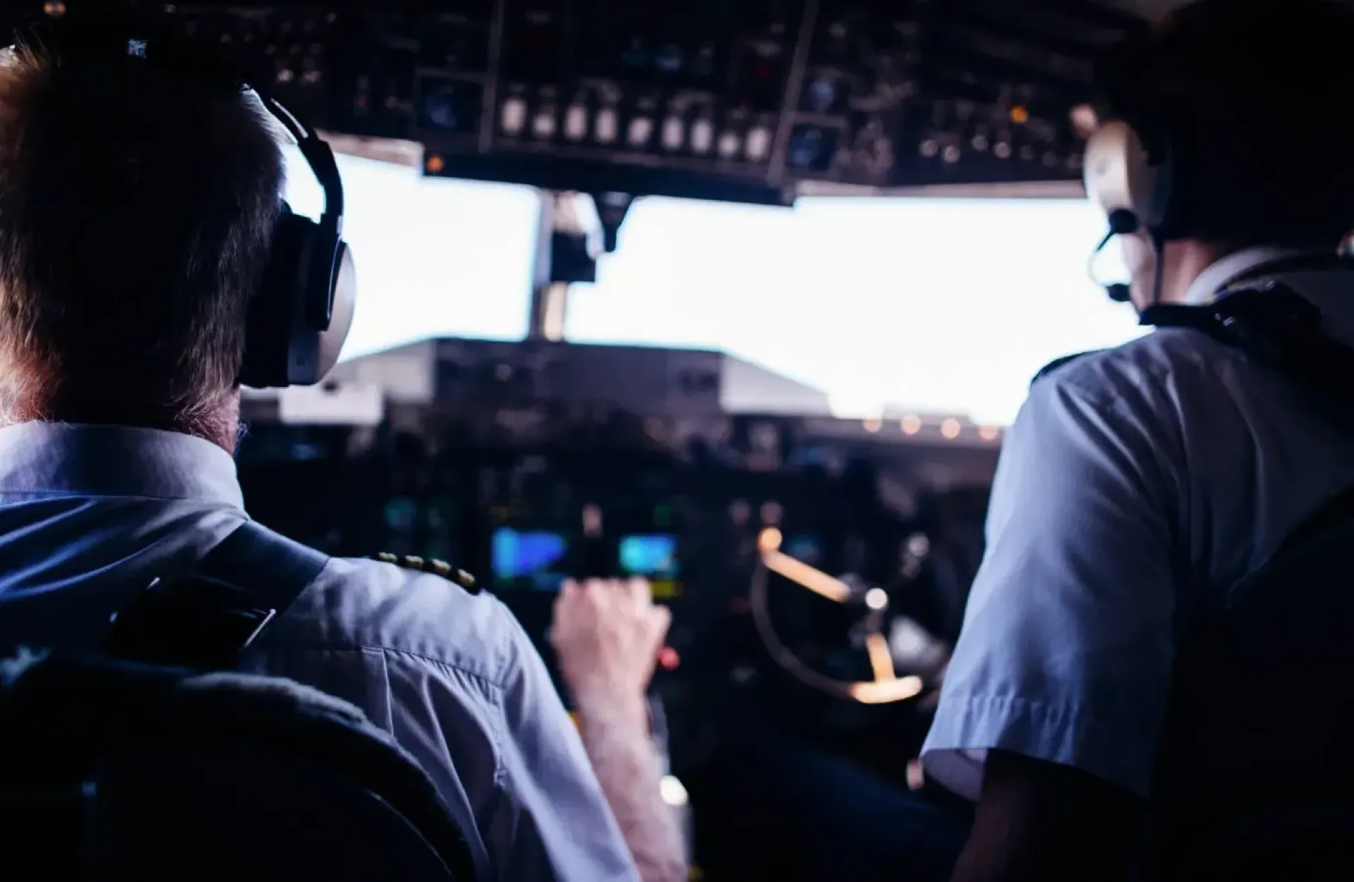 What does squawk mean in aviation?